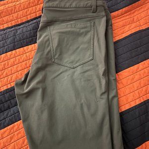 Lululemon ABC Classic Pant Size 33